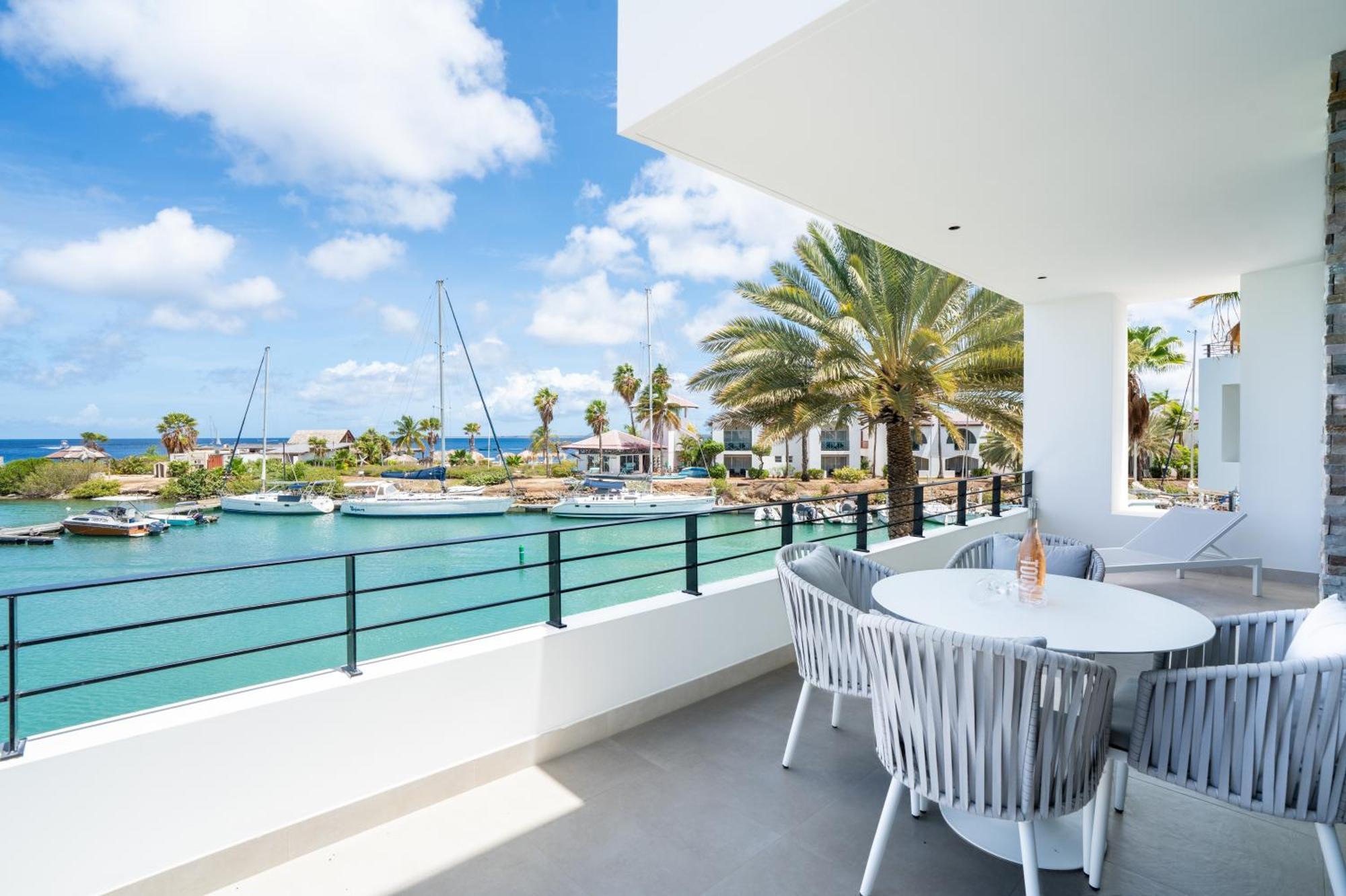 Van der Valk Plaza Beach&Dive Resort Bonaire Playa Exterior foto