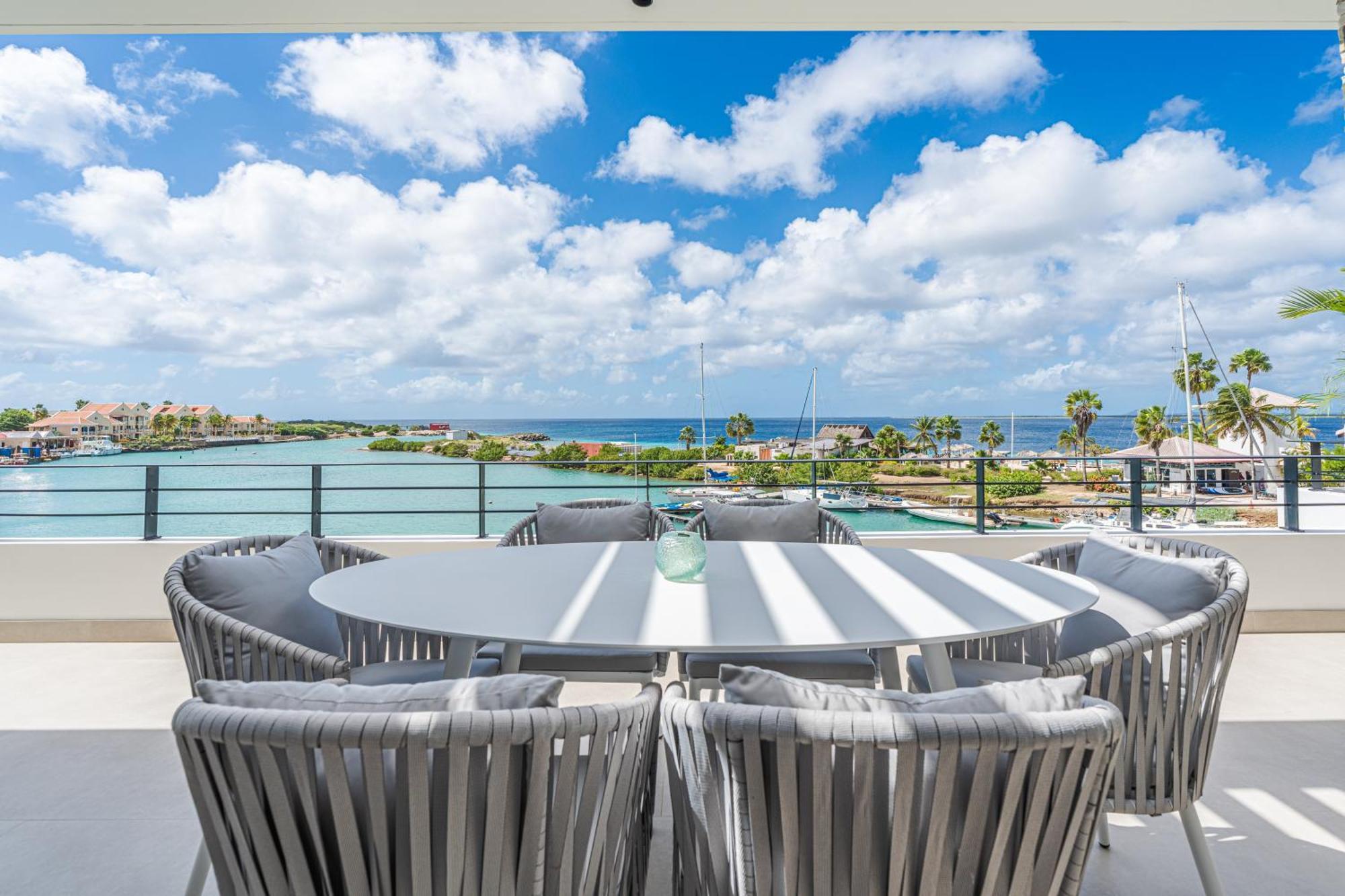 Van der Valk Plaza Beach&Dive Resort Bonaire Playa Exterior foto